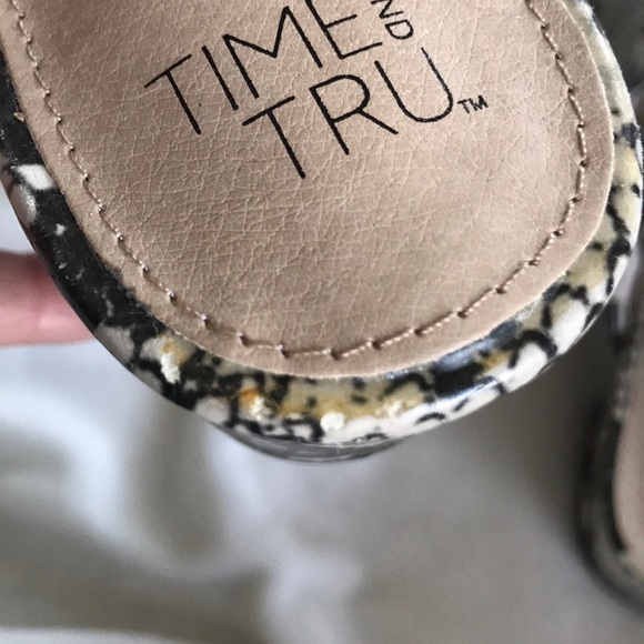 NEW snakeskin pointed toe heeled mules, size 8 - Picture 8 of 11